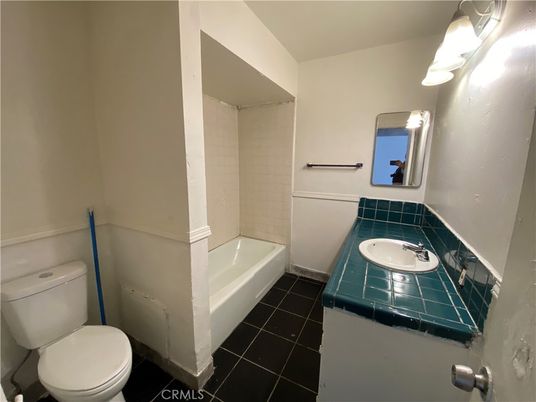 Bathroom, Interior, Tile Countertops