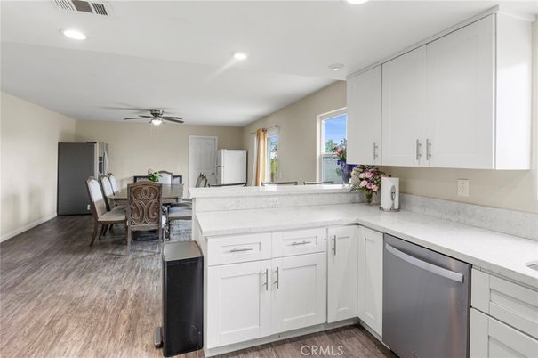 Dining room, Interior, Kitchen, Recessed Lighting, Wood Texture Flooring