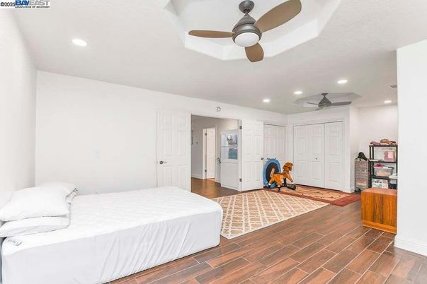 Bedroom, Interior, Recessed Lighting, Wood Texture Flooring