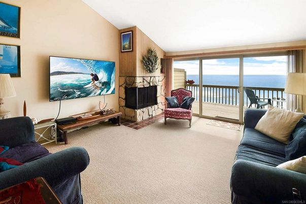 Fireplace, Interior, Living room, Water