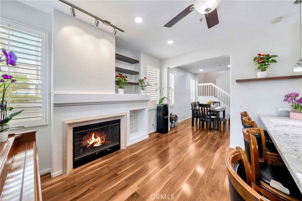 Dining room, Fireplace, Interior, Recessed Lighting, Wood Texture Flooring