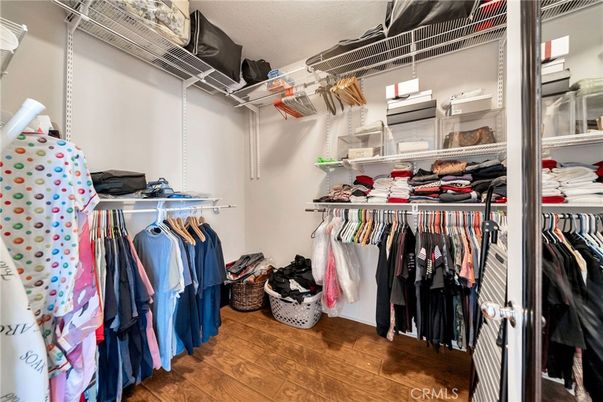 Interior, Walk-in Closets, Wood Texture Flooring