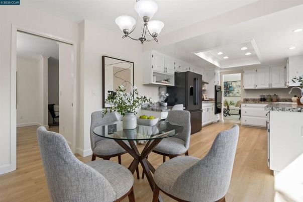Chandelier, Dining room, Interior, Kitchen, Recessed Lighting, Wood Texture Flooring