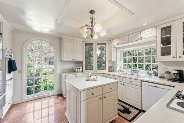Chandelier, Interior, Kitchen, Recessed Lighting
