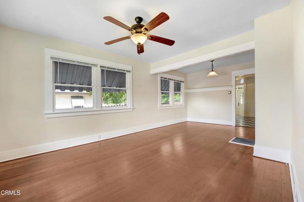 Empty room, Interior, Pendant Lights, Wood Texture Flooring