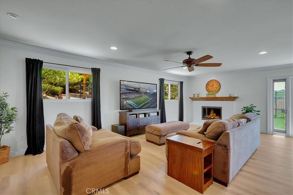 Dining room, Interior, Kitchen, Living room, Pendant Lights, Recessed Lighting, Wood Texture Flooring