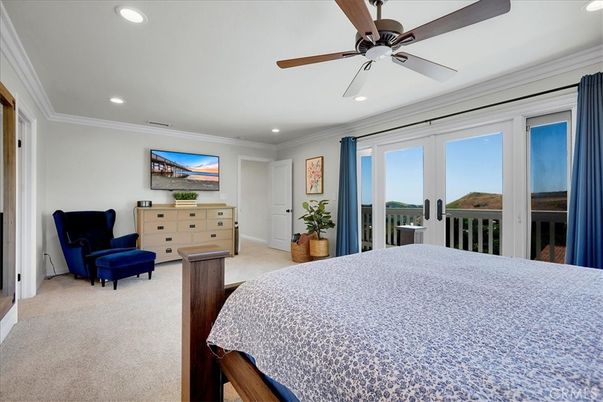 Bedroom, Interior, Recessed Lighting, Water