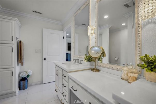 Bathroom, Interior, Recessed Lighting
