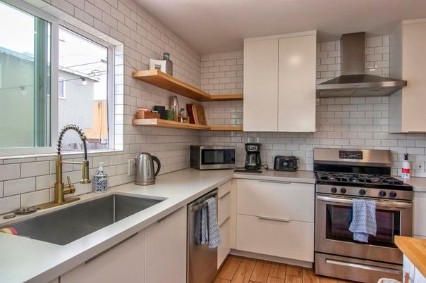 Interior, Kitchen, Stainless Steel Appliances, Wood Texture Flooring
