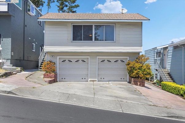 Attached, Exterior, Facade, Raised Ranch
