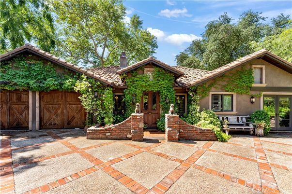Backyard, Exterior, Facade, Mediterranean