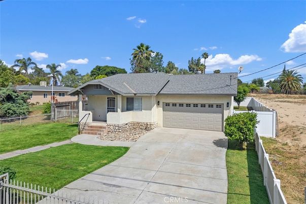 Attached, Backyard, Exterior, Facade, Ranch