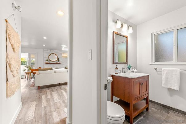Bathroom, Interior, Living room, Recessed Lighting, Wood Texture Flooring