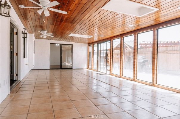 Empty room, Interior, Recessed Lighting, Wooden Ceilings