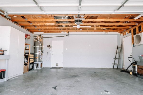 Garage, Interior, Wooden Beams