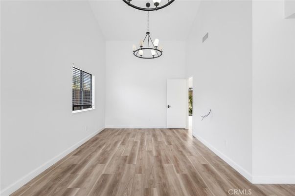 Chandelier, Empty room, Interior, Pendant Lights, Wood Texture Flooring