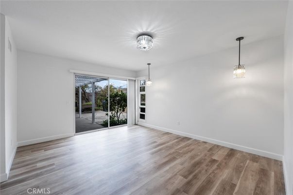 Empty room, Interior, Pendant Lights, Wood Texture Flooring