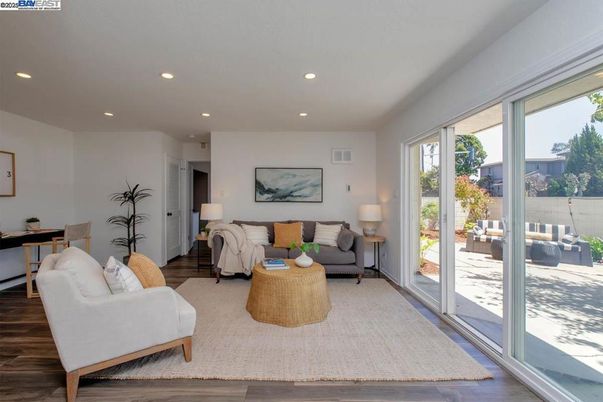 Dining room, Interior, Living room, Recessed Lighting, Wood Texture Flooring