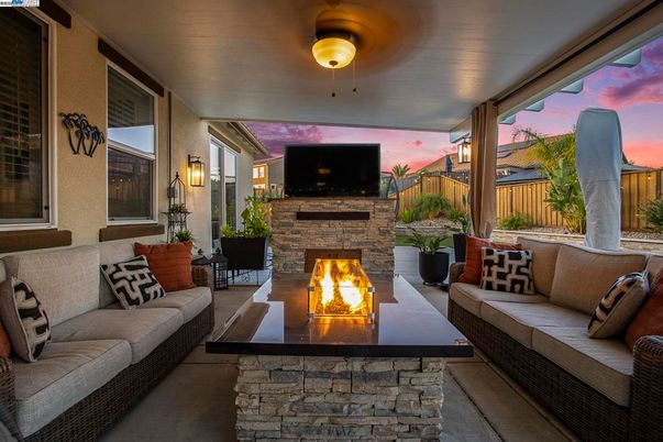 Exterior, Fireplace