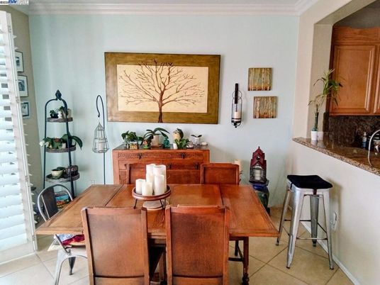 Dining room, Interior