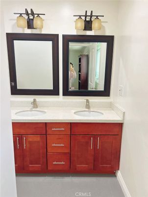 Bathroom, Dual Sink Vanities, Interior