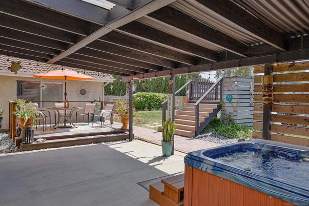 Exterior, Hot Tub