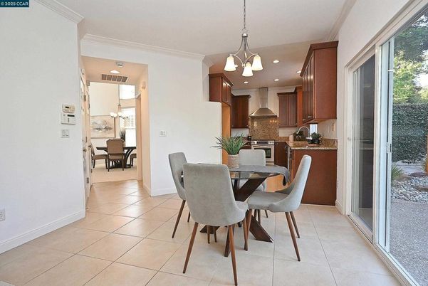 Chandelier, Dining room, Interior, Kitchen, Pendant Lights, Recessed Lighting