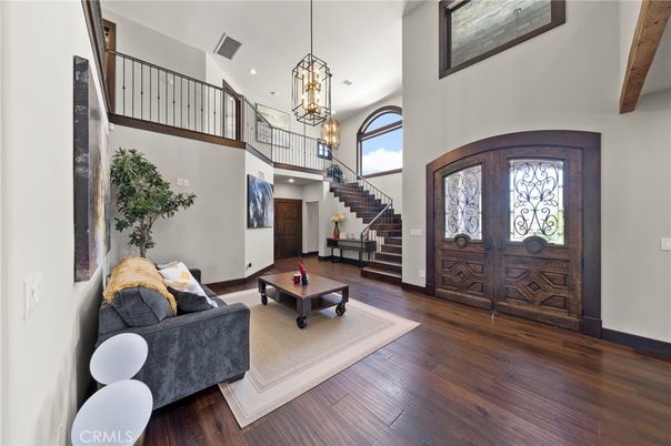 Chandelier, Interior, Living room, Pendant Lights, Recessed Lighting, Wood Texture Flooring