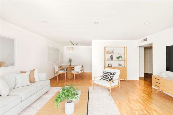 Dining room, Interior, Living room, Pendant Lights, Recessed Lighting, Wood Texture Flooring