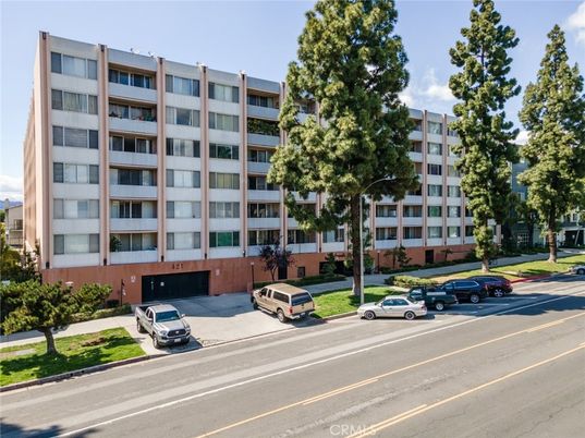 Exterior, Facade, Condo Building