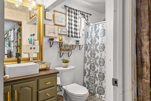 Bathroom, Interior