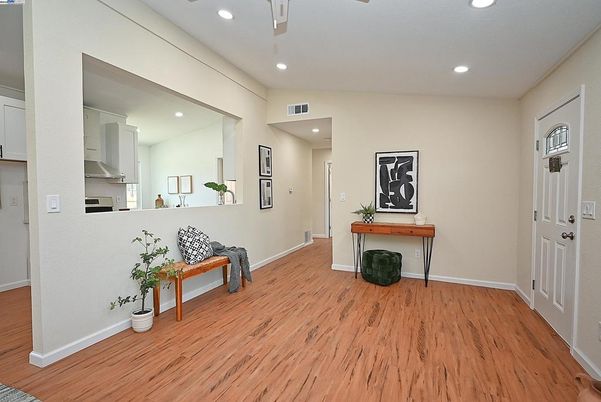 Interior, Recessed Lighting, Wood Texture Flooring