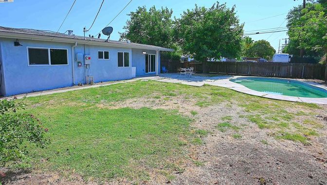 Backyard, Exterior, Pool