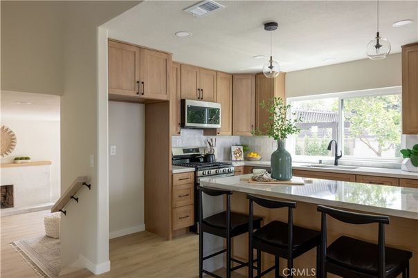 Interior, Kitchen, Pendant Lights, Recessed Lighting, Wood Texture Flooring