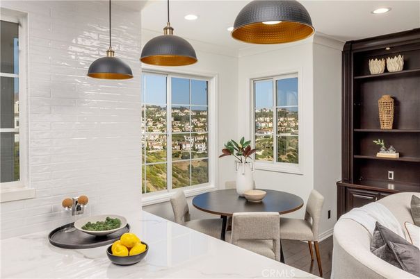 Dining room, Interior, Pendant Lights, Recessed Lighting