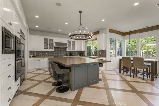 Chandelier, Interior, Kitchen, Marble, Pendant Lights, Recessed Lighting, Stainless Steel Appliances