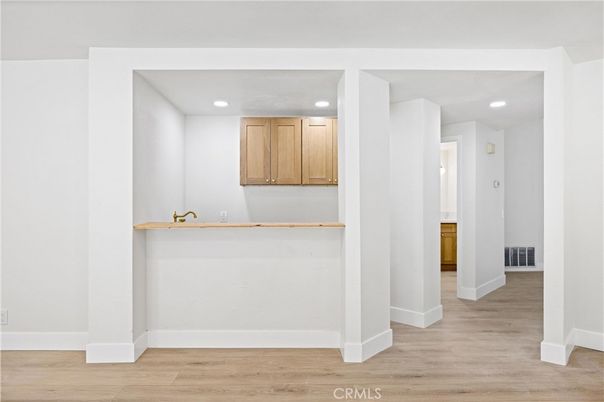 Interior, Recessed Lighting, Wood Texture Flooring