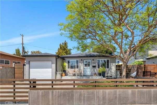 Attached, Backyard, Exterior, Facade, Ranch