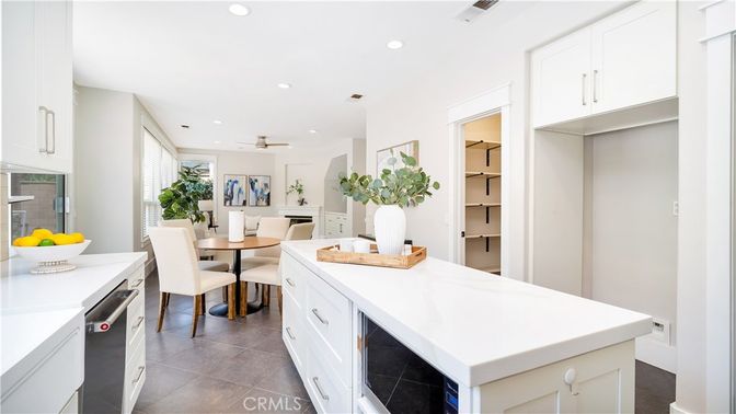 Dining room, Interior, Kitchen, Recessed Lighting