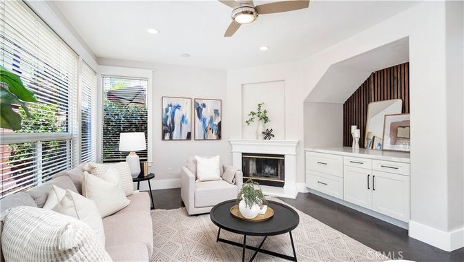 Fireplace, Interior, Living room, Recessed Lighting