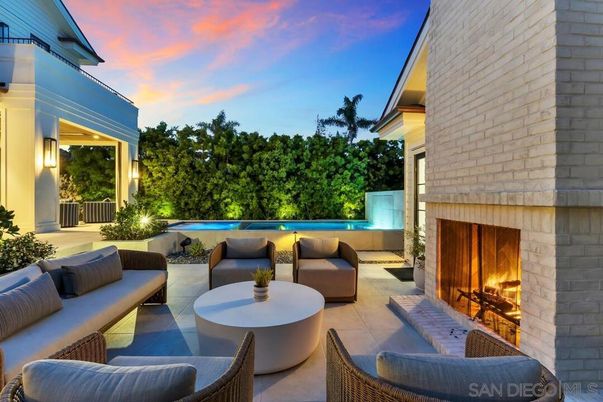 Exterior, Fireplace, Pool