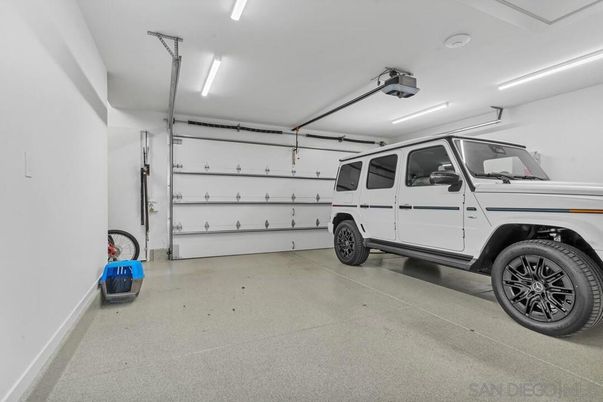 Garage, Interior