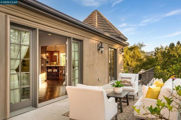Exterior, Wood Texture Flooring