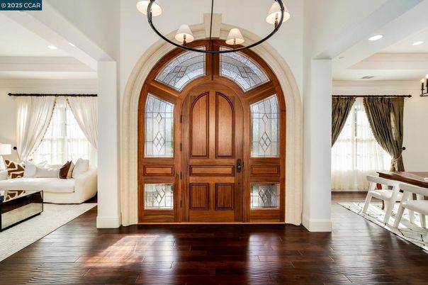 Chandelier, Interior, Recessed Lighting, Wood Texture Flooring
