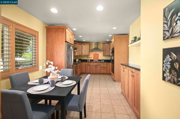 Dining room, Interior, Kitchen, Recessed Lighting