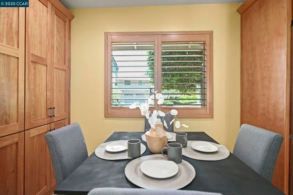 Dining room, Interior