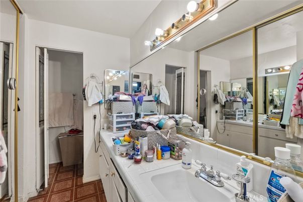 Bathroom, Dual Sink Vanities, Interior, Tile Countertops