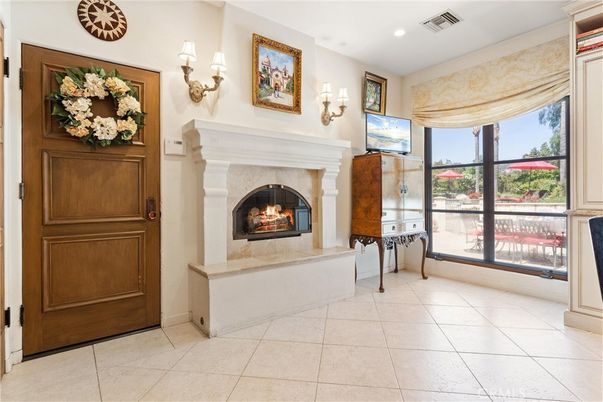 Fireplace, Interior, Recessed Lighting