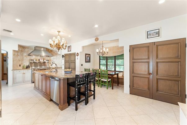Chandelier, Dining room, Interior, Kitchen, Recessed Lighting, Stainless Steel Appliances