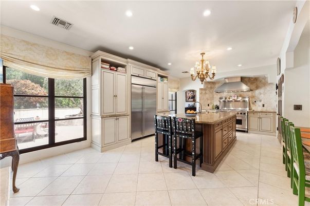 Chandelier, Interior, Kitchen, Recessed Lighting, Stainless Steel Appliances
